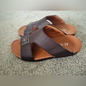 Emirati Slide Sandals